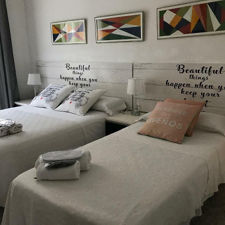 Hostal Aribau Барселона Екстер'єр фото