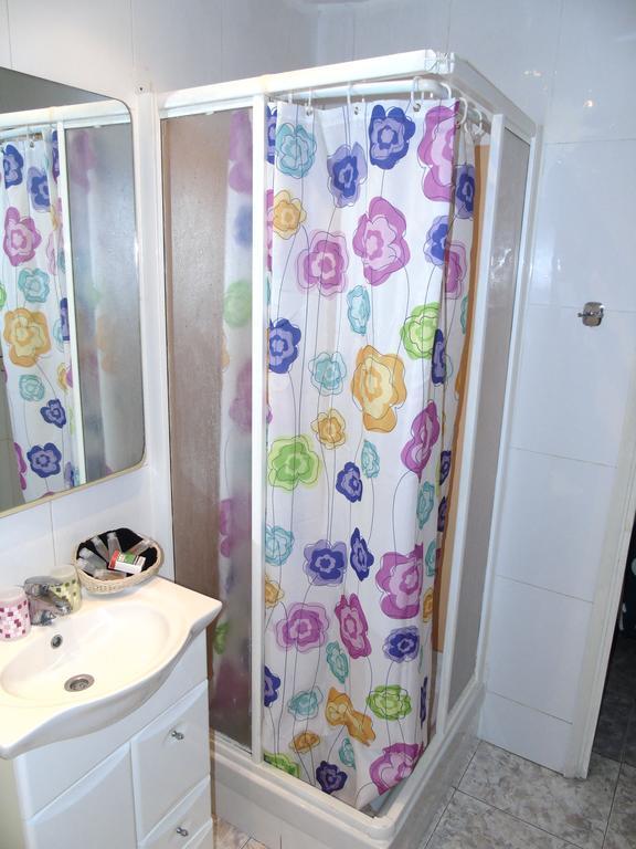 Hostal Aribau Барселона Номер фото